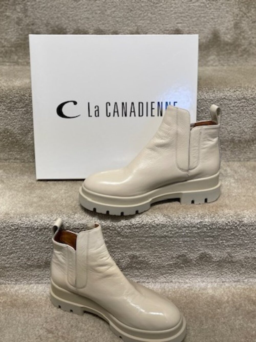 La Canadienne ankle boots
